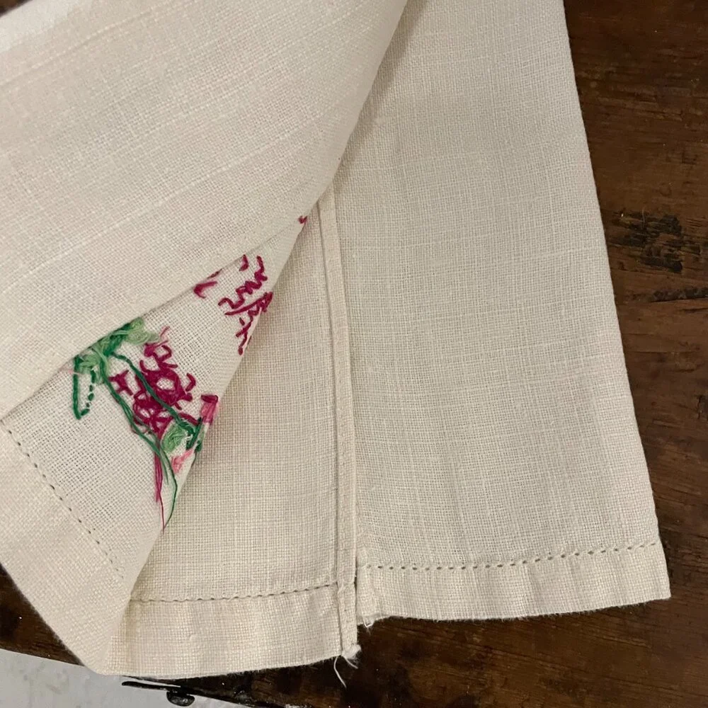 Vintage Embroidered Guest Hand Towel